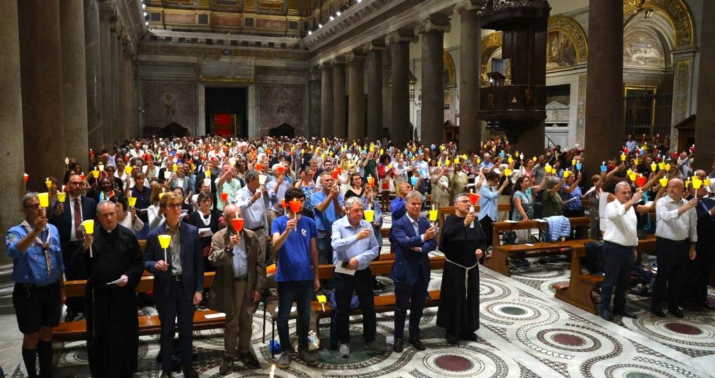 PACE PER GAZA: La veglia di preghiera promossa da Sant'Egidio insieme a movimenti, associazioni e congregazioni cattoliche: "Noi crediamo nella forza pacifica, non violenta della preghiera che può smuovere i cuori perché finisca la guerra"